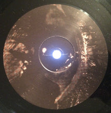 Laden Sie das Bild in den Galerie-Viewer, Crust : Crust (LP, Album)