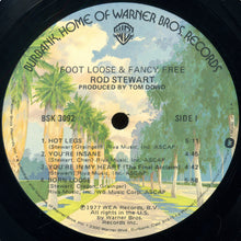 Laden Sie das Bild in den Galerie-Viewer, Rod Stewart : Foot Loose & Fancy Free (LP, Album, Jac)