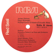 Load image into Gallery viewer, James Galway, Eduardo Mata, Philharmonia Orchestra : Plays Rodrigo Concierto Pastoral, Fantasia Para Un Gentilhombre (LP, Album)
