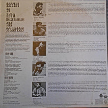 Laden Sie das Bild in den Galerie-Viewer, Merle Haggard's Strangers* : Getting To Know Merle Haggard's Strangers (LP, Album)