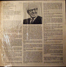Laden Sie das Bild in den Galerie-Viewer, Copland* Conducts Copland*, Columbia Chamber Orchestra : Appalachian Spring (Complete Ballet) (First Recording Of The Original Version) (LP, Album, RE)
