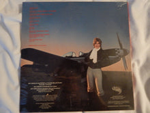 Laden Sie das Bild in den Galerie-Viewer, Sammi Smith : Girl Hero (LP)