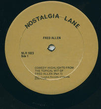 Laden Sie das Bild in den Galerie-Viewer, Fred Allen (2) : The World Of Fred Allen (LP, Album)