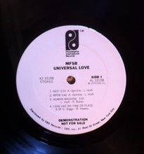 Laden Sie das Bild in den Galerie-Viewer, MFSB : Universal Love (LP, Album, Promo, Gat)
