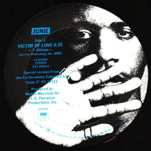 Charger l'image dans la galerie, Junie* : Rappin About Rappin (Uh-Uh-Uh) / Victim Of Love (12")