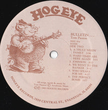 Load image into Gallery viewer, Tom Paxton : Bulletin... We Interrupt This Record (LP, Album)