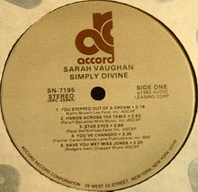 Laden Sie das Bild in den Galerie-Viewer, Sarah Vaughan : Simply Divine (LP, Album, Comp)