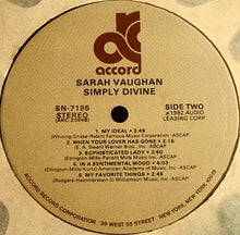 Laden Sie das Bild in den Galerie-Viewer, Sarah Vaughan : Simply Divine (LP, Album, Comp)