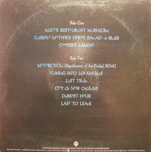 Laden Sie das Bild in den Galerie-Viewer, Arlo Guthrie : The Best Of Arlo Guthrie (LP, Comp, RE, Spe)