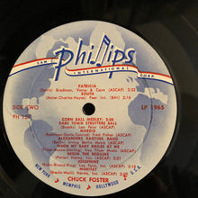 Laden Sie das Bild in den Galerie-Viewer, Chuck Foster & His Orchestra : At Hotel Peabody Overlooking Old Man River (LP, Album, Mono)