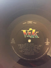 Laden Sie das Bild in den Galerie-Viewer, Various : Jazz Goes Broadway (LP, Album, Mono)