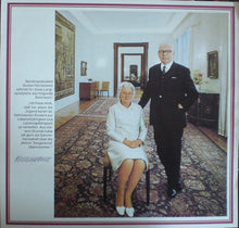 Laden Sie das Bild in den Galerie-Viewer, Various : Vergißmeinnicht - Stern-Stunde Der Musik (LP, Comp)