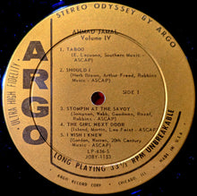 Laden Sie das Bild in den Galerie-Viewer, The Ahmad Jamal Trio* : Volume IV (LP, Album)