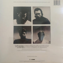 Laden Sie das Bild in den Galerie-Viewer, U2 : Wide Awake In America (12", EP, RE, RM, 180)