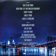 Laden Sie das Bild in den Galerie-Viewer, Barry Manilow : This Is My Town Songs Of New York (LP, Album)