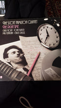 Laden Sie das Bild in den Galerie-Viewer, The Scott Hamilton Quintet : The Right Time (LP, Album)