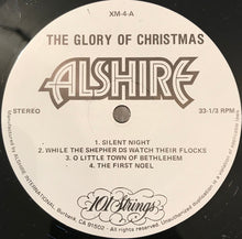 Laden Sie das Bild in den Galerie-Viewer, 101 Strings : The Glory Of Christmas (LP)