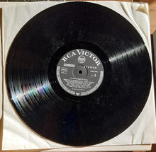 Load image into Gallery viewer, Hank Locklin : Country Hall Of Fame (LP, Album)