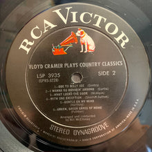 Load image into Gallery viewer, Floyd Cramer : Plays Country Classics (LP, Album)