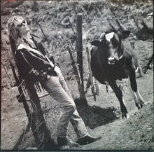 Laden Sie das Bild in den Galerie-Viewer, Daryl Hall : Three Hearts In The Happy Ending Machine (LP, Album, Ind)