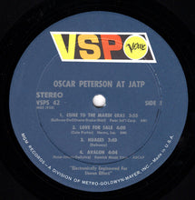 Laden Sie das Bild in den Galerie-Viewer, Oscar Peterson : Oscar Peterson At JATP (LP, Comp, RM)