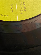 Laden Sie das Bild in den Galerie-Viewer, Merle Haggard With Bonnie Owens And The Strangers (5) : The Fightin' Side Of Me (LP, Album, Win)