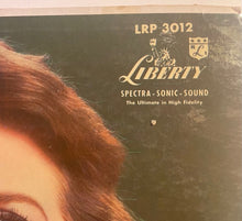 Laden Sie das Bild in den Galerie-Viewer, Julie London : Lonely Girl (LP, Album, Mono)