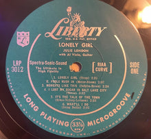 Laden Sie das Bild in den Galerie-Viewer, Julie London : Lonely Girl (LP, Album, Mono)
