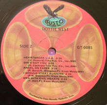 Laden Sie das Bild in den Galerie-Viewer, Dottie West : Dottie West (LP, Comp)