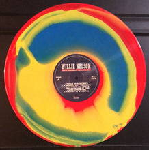 Laden Sie das Bild in den Galerie-Viewer, Willie Nelson : Legendary Outlaw (LP, Comp, Mul)