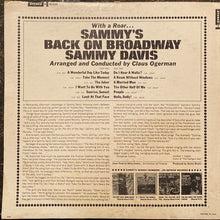 Laden Sie das Bild in den Galerie-Viewer, Sammy Davis Jr. : Sammy's Back On Broadway (LP)
