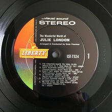 Laden Sie das Bild in den Galerie-Viewer, Julie London : The Wonderful World Of Julie London (LP, Album)