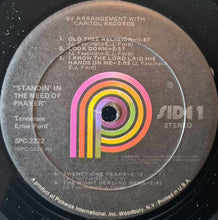 Laden Sie das Bild in den Galerie-Viewer, Tennessee Ernie Ford : Standin' In The Need Of Prayer (LP, RE, Bla)