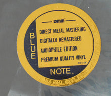 Laden Sie das Bild in den Galerie-Viewer, Out Of The Blue (3) : Inside Track (LP, Album)