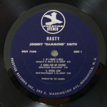 Laden Sie das Bild in den Galerie-Viewer, Johnny "Hammond" Smith* : Nasty! (LP, Album)