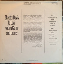 Laden Sie das Bild in den Galerie-Viewer, Skeeter Davis : Easy To Love (LP, Album)