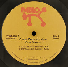 Laden Sie das Bild in den Galerie-Viewer, Oscar Peterson : Montreux '77 (LP, Album)
