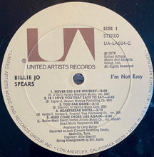 Laden Sie das Bild in den Galerie-Viewer, Billie Jo Spears : I'm Not Easy (LP, Album)