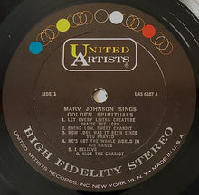 Laden Sie das Bild in den Galerie-Viewer, Marv Johnson : I Believe (LP)