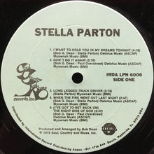 Laden Sie das Bild in den Galerie-Viewer, Stella Parton : I Want To Hold You In My Dreams Tonight (LP, Album)