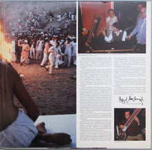Laden Sie das Bild in den Galerie-Viewer, Ravi Shankar, George Fenton : Gandhi - Music From The Original Motion Picture Soundtrack (LP, Album, Gat)