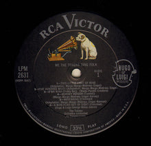 Laden Sie das Bild in den Galerie-Viewer, The Tokens : We The Tokens Sing Folk (LP, Album, Mono)