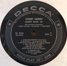 Laden Sie das Bild in den Galerie-Viewer, Sammy Davis Jr. : Sammy Swings (LP, Mono)
