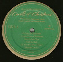 Laden Sie das Bild in den Galerie-Viewer, The Mormon Tabernacle Choir*, Sarah Vaughan and Samuel Ramey : Hallmark Presents: Carols Of Christmas (LP, Album)