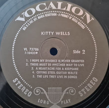 Load image into Gallery viewer, Kitty Wells : Kitty Wells (LP)