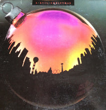 Laden Sie das Bild in den Galerie-Viewer, Various : A KVIL Christmas (LP)