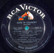 Laden Sie das Bild in den Galerie-Viewer, Connie Smith : Cute 'n' Country (LP, Album, Mono)
