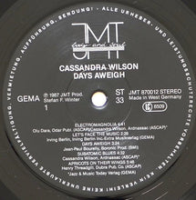 Laden Sie das Bild in den Galerie-Viewer, Cassandra Wilson : Days Aweigh (LP, Album)