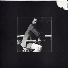 Laden Sie das Bild in den Galerie-Viewer, Michael Henderson : Fickle (LP, Album)