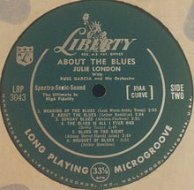 Laden Sie das Bild in den Galerie-Viewer, Julie London : About The Blues (LP, Album, Mono, Cap)